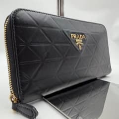 現行✨プラダ 長財布 三角ロゴ ラウンドファスナー キルティング 