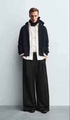 ZARA ワイドレッグプリーツ加工パンツ スラックス ブラックのサムネイル