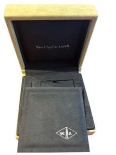 Van Cleef & Arpels ジュエリーボックス 空箱　ヴァンクリのサムネイル