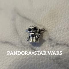 PANDORA×STAR WARS マンダロリアン グローグー チャームのサムネイル