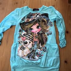 私の一目惚れで買いましたが数回しか着てくれませんでした。どなか…のサムネイル