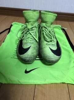 サッカースパイク ナイキのサムネイル