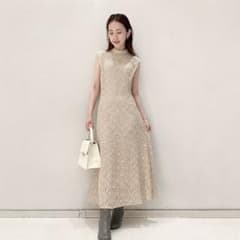 【Lily Brown】 リリーブラウン タックショルダー ワンピースのサムネイル