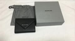 【年末セール】新品！バレンシアガ 折り財布 三つ折り 小銭入れ付きミニウォレットのサムネイル