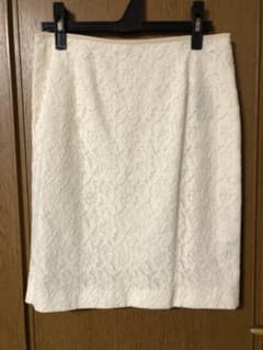 【タグ付き新品】レーススカートのサムネイル