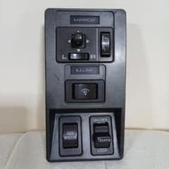 日産Y30セドリック・グロリア　電動ミラースイッチ　サイドウィンドースイッチ等 日産Y30セドリック・グロリア 電動ミラースイッチ サイドウィンドー