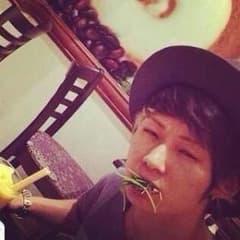 UVERworld ニット帽のサムネイル