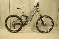 ジャイアント　GLORY　DH 　シマノ　XT ジャイアント GLORY 世界のトップレースを走るMTBダウンヒルマシンが 自転車本体