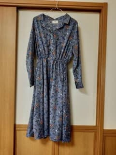 花柄ワンピースのサムネイル