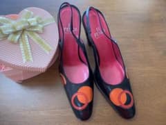 FENDIのパンプス サンダル　未使用のサムネイル