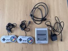 ニンテンドークラシックミニ　スーパーファミコン 本体 2コントローラー付きのサムネイル