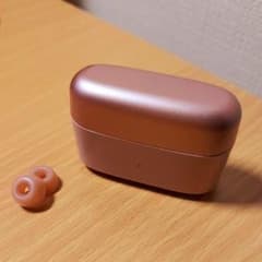 【箱✕】オーテク ワイヤレスイヤホン ピンクベージュのサムネイル
