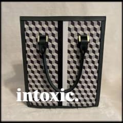 intoxic. イントキシック CUBE ブリックレーン トートバッグ - メルカリ
