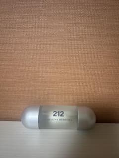キャロライナ ヘレラ 212 30mlのサムネイル