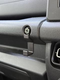 ジムニーJB64/JB74専用フック 小物掛け×1個のサムネイル