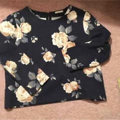 GU トップスのサムネイル