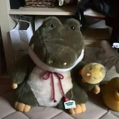 ワニぬいぐるみのサムネイル