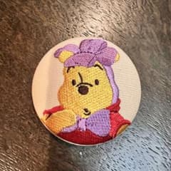 プーさん　刺繍缶バッジ　シークレットのサムネイル