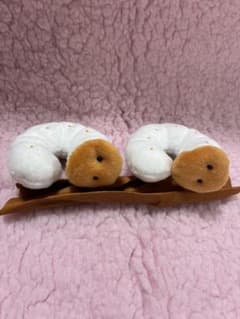 むっちりカブトムシの幼虫 ぬいぐるみ 2個セット　2のサムネイル
