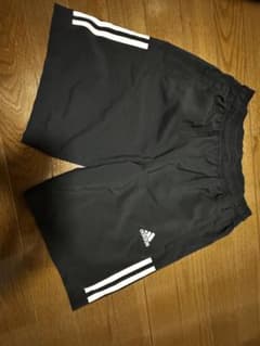 adidas キッズ ハーフパンツ 160cm ブラックのサムネイル