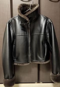 ZARA ダブルフェイスショートレザージャケットのサムネイル