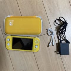 Nintendo Switch NINTENDO SWITCH LITE イエ…のサムネイル