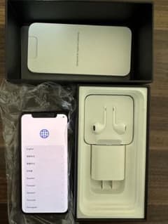 iPhone 11 Pro ミッドナイトグリーン 64 GBのサムネイル