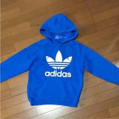 アディダスパーカーのサムネイル