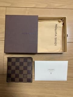 LOUIS VUITTON『ダミエ 』折り財布のサムネイル
