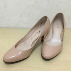 NH様専用★ダイアナ★ピンクベージュパンプス★21.5cmのサムネイル