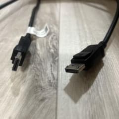 DisplayPort ケーブル 本体のサムネイル