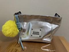 SILNA ショルダーバッグ メタリックシルバー