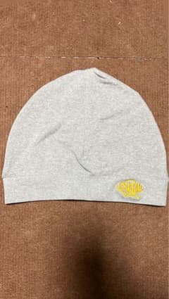 Syna World ビーニー グレー 刺繍ロゴ Central Ceeのサムネイル