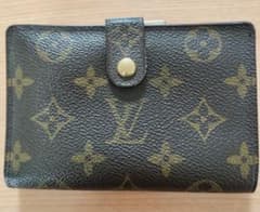 LOUIS VUITTON モノグラム 二つ折り財布のサムネイル