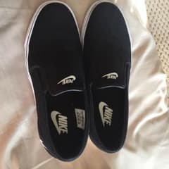 NIKEスリッポンのサムネイル