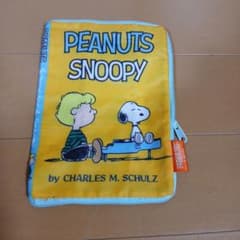 PEANUTS スヌーピー ポーチ　ガチャガチャのサムネイル