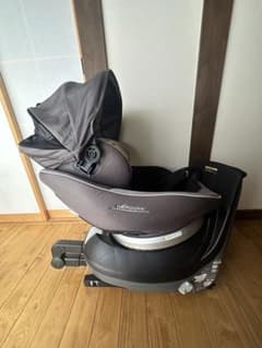 【み様専用】クリーニング済　✴︎美品✴︎チャイルドシート　コンビのサムネイル