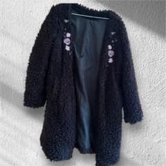 ブラックファーコート刺繍入り サイズM 24時間以内配匿名配送 - メルカリ