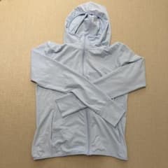 UNIQLO エアリズム　パーカーのサムネイル