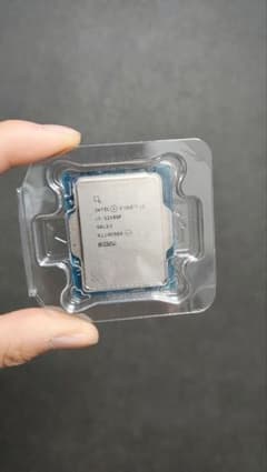 Intel Core i3 12100F CPU 本体 + 純正cpuファンのサムネイル