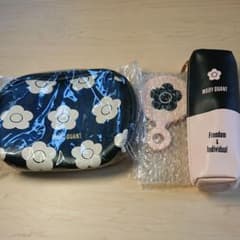 MARY QUANT ポーチ3点セットのサムネイル