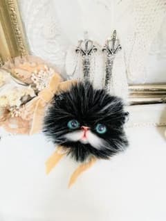 エキゾチック子猫ちゃんのブローチ❤アートドール❤ - メルカリ