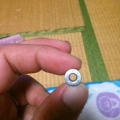 ホールピアスのサムネイル