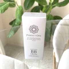 パーフェクトワン❤️薬用ホワイトニングBBクリーム ピンクナチュラル 25g❤️のサムネイル