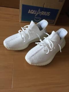 yeezyboost350v2 ホワイトのサムネイル
