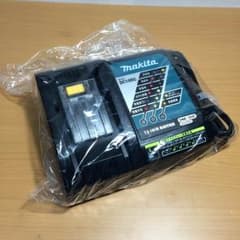 マキタ 7.2ー18v用 急速充電器 モデルDC18RCのサムネイル
