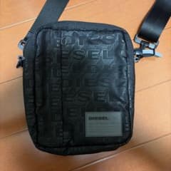 DIESEL ロゴ総柄 ショルダーバッグ ブラックのサムネイル