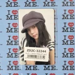 ILLIT bomb ユニバ特典 WONHEE トレカのサムネイル