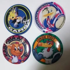 Jリーグ 缶バッジ 4個セット 大きめ - メルカリ