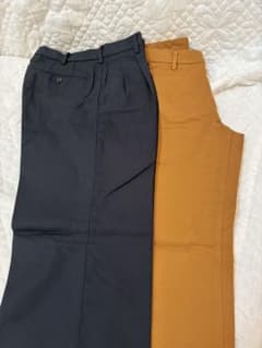 UNIQLO ドライツータックパンツ スリムフィットチノ2本セットのサムネイル